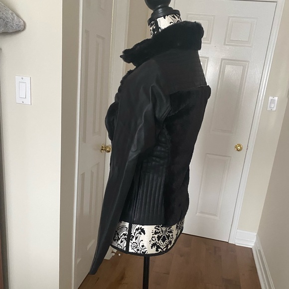 Guess faux fur/leather jacket - Picture 2 of 5